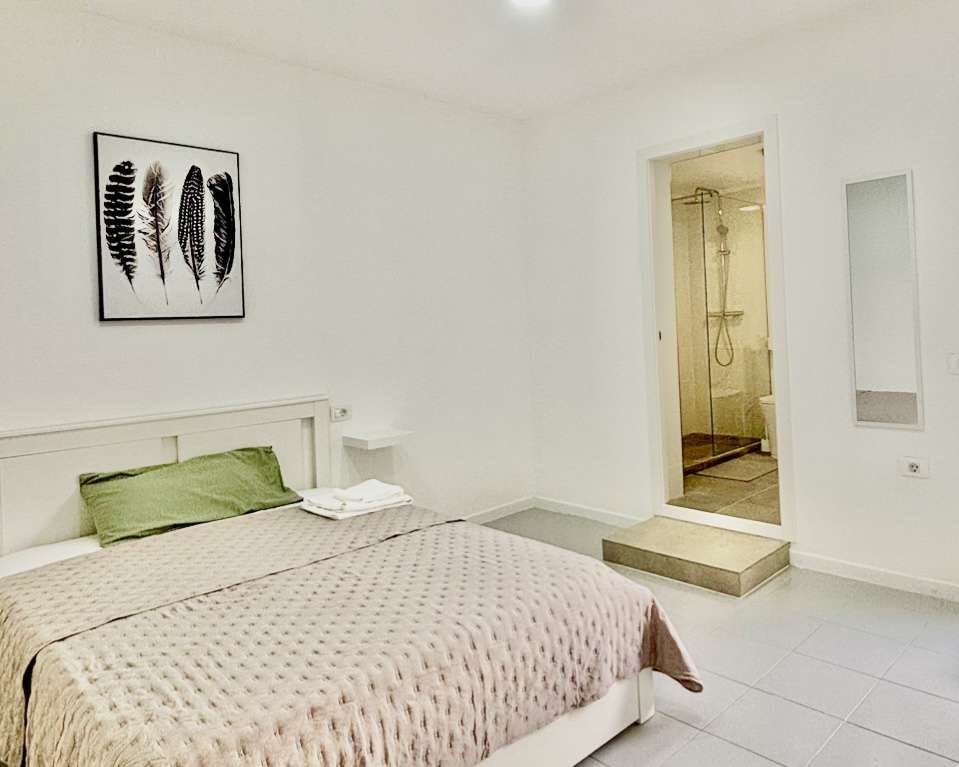 double room ensuite casa capitan coliving in tenerife double room ensuite casa capitan coliving in tenerife